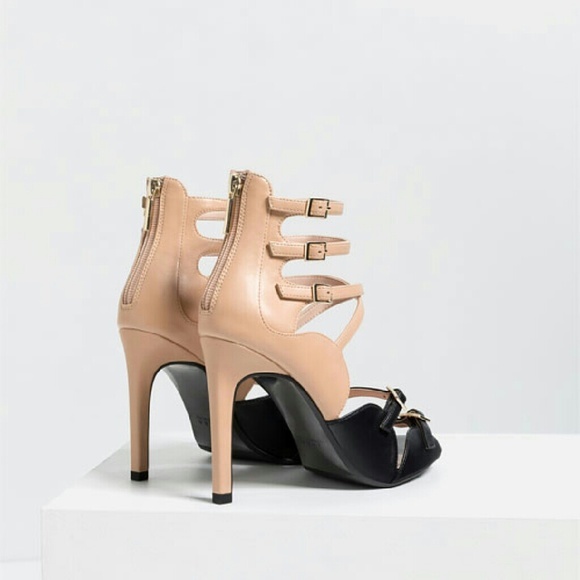 High heel sandal with small buckles -- Zara - Picture 3 of 4